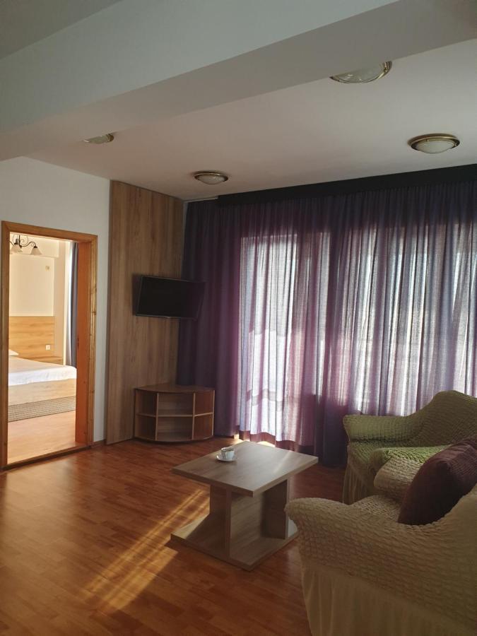 Poarta Apelor Hotel Sarichioi Eksteriør billede