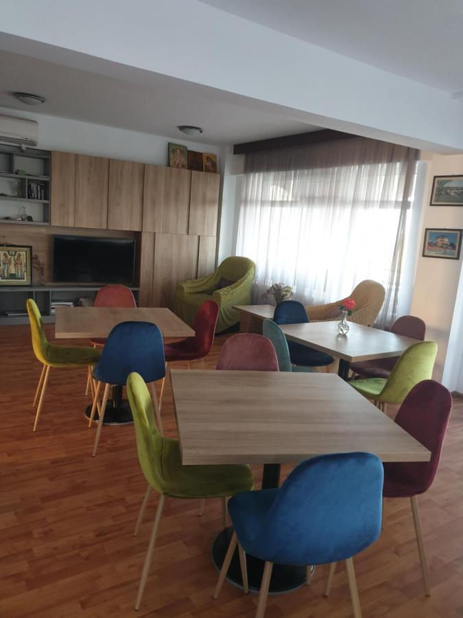 Poarta Apelor Hotel Sarichioi Eksteriør billede